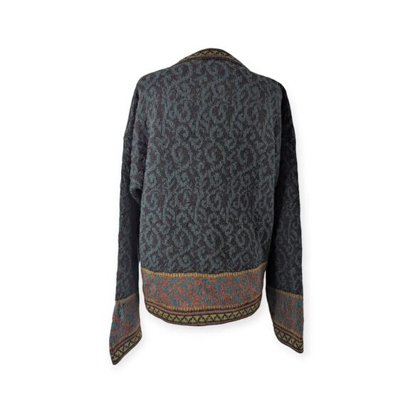 Peruvian Made Alpaca Scrollwork Design Sweater - Picture 3 of 11